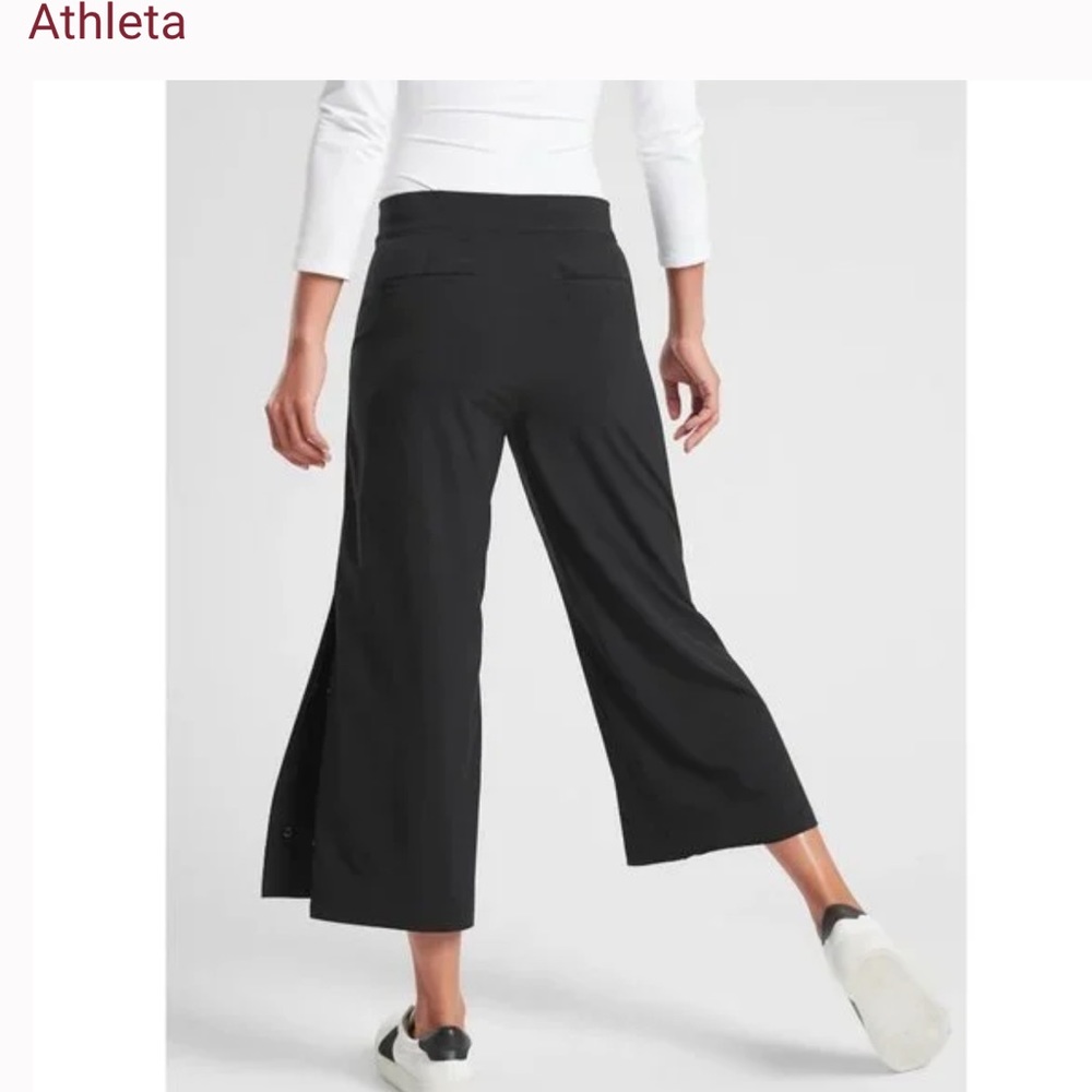 Athleta Tribeca Crop Pants dark blue , side pockets, size 12